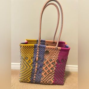 Hand Woven Tote bag made of plastic